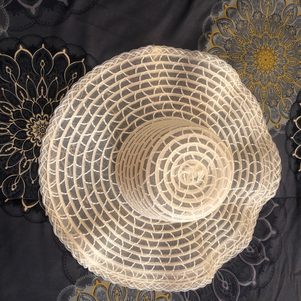 Sun hat. Like new